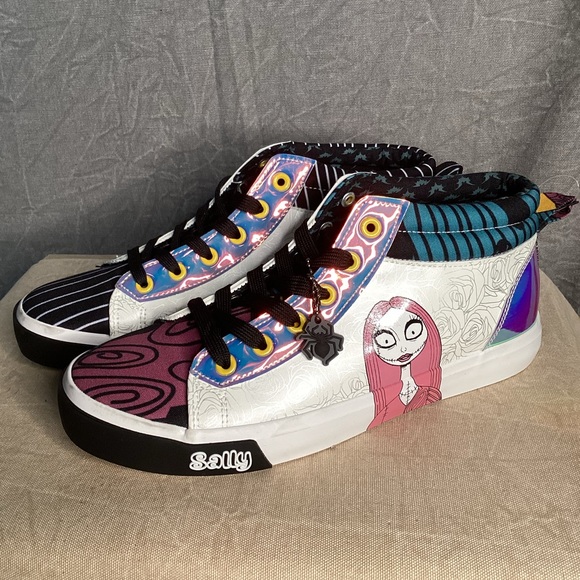 NWT Disney’s The Nightmare Before Christmas Hightop Sneakers Women size 9 - Picture 3 of 6